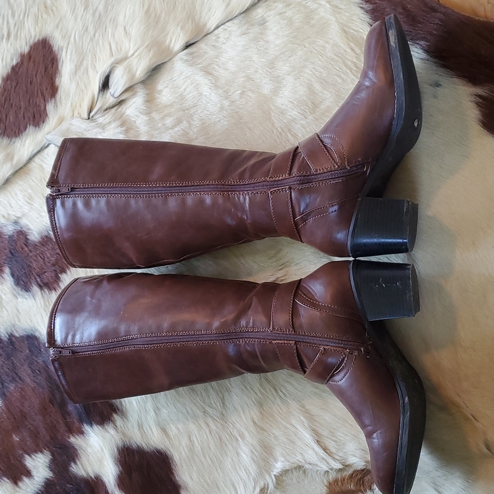 Knee High Boot - Picture 3 of 6